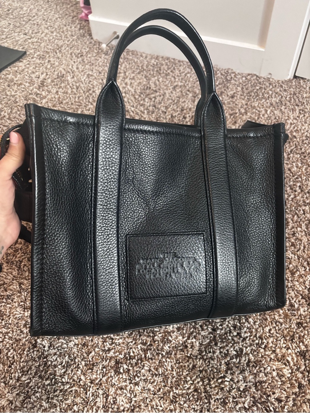 Marc Jacobs black leather tote bag in medium - Picture 7 of 10